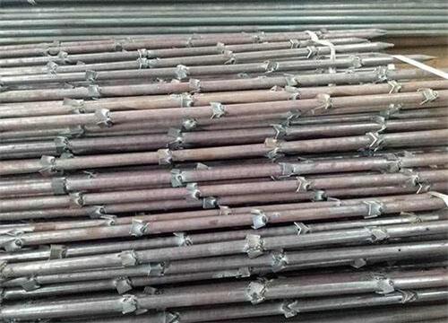 东川隧道钢花管